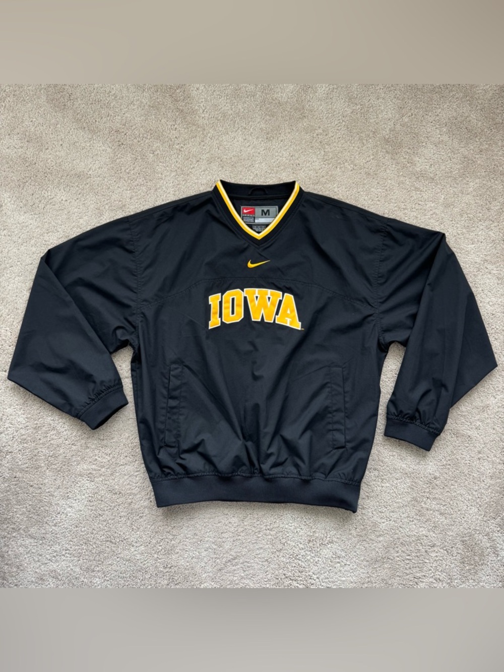 Vintage Nike Center Swoosh Iowa University Hawkeyes Crewneck Men Sz Medium